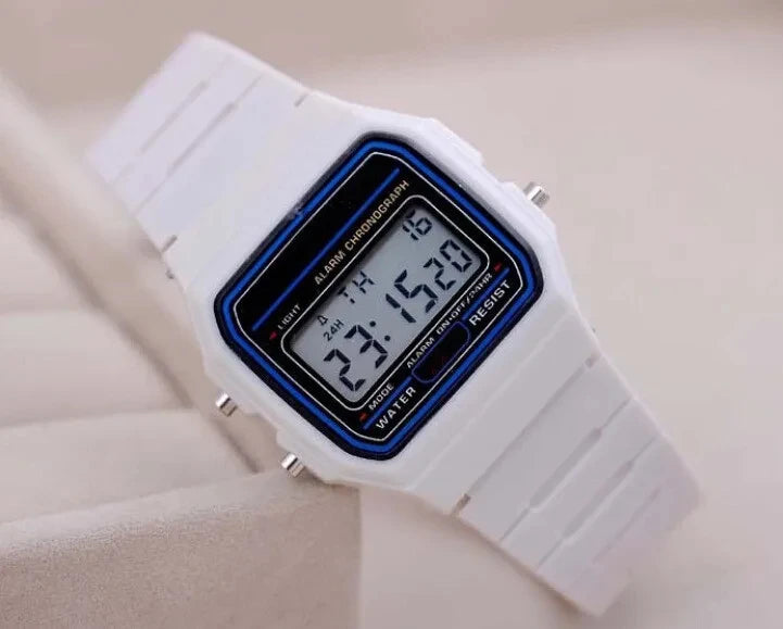 Relógio Digital — Esportivo, à Prova d'Água, Pulseira Dourada, LED, Unissex, Casual, Estilo Bracelete.