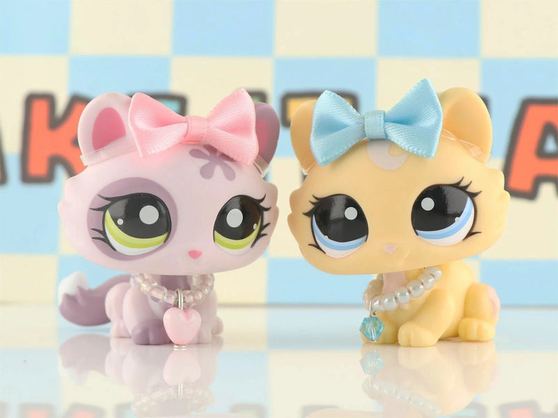Mini 2pcs Lot Pet Shop Dogs and Cats Collectable With Accessories Best Gift For Kids Toy